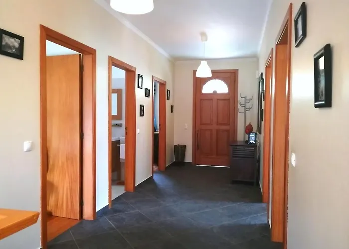 Casa Do Vale * São Vicente